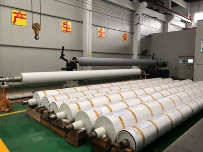 Taller de rodillos para corona
